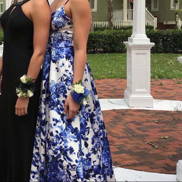 Blue floral prom dress - Picture 2 of 3